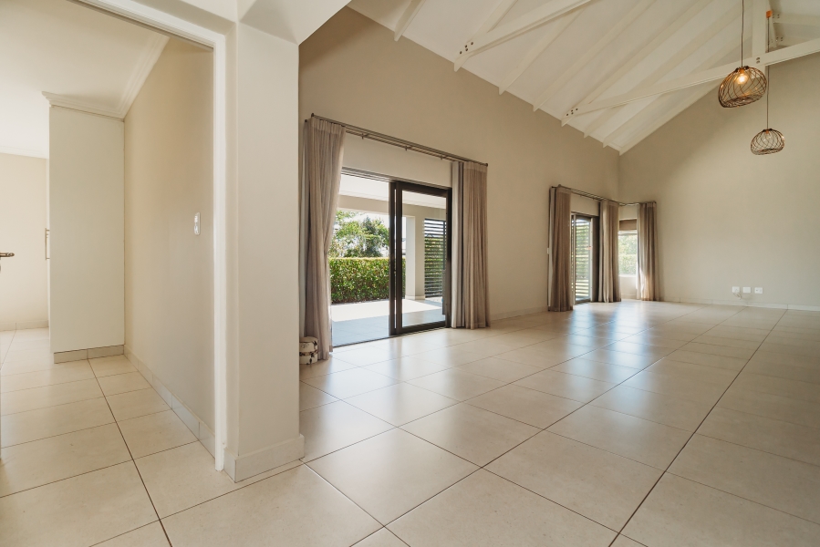 4 Bedroom Property for Sale in Kraaibosch Manor Western Cape